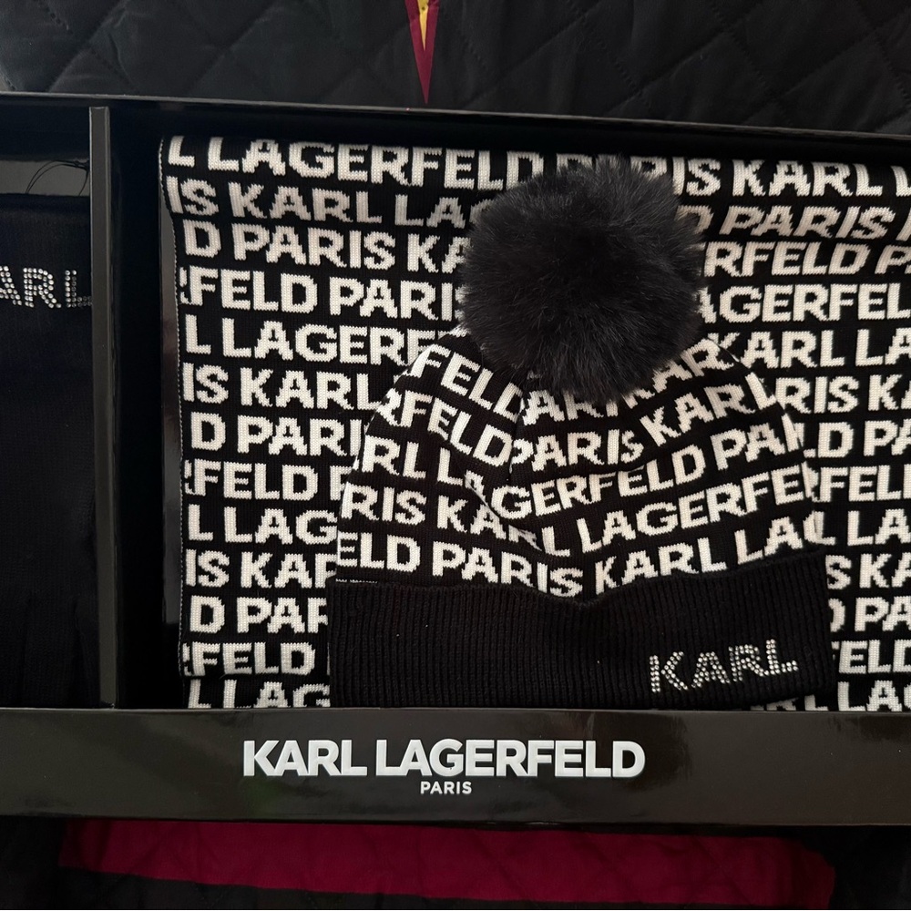 Karl Lagerfeld Three piece winter Set. Gloves, scarf and knit cap.